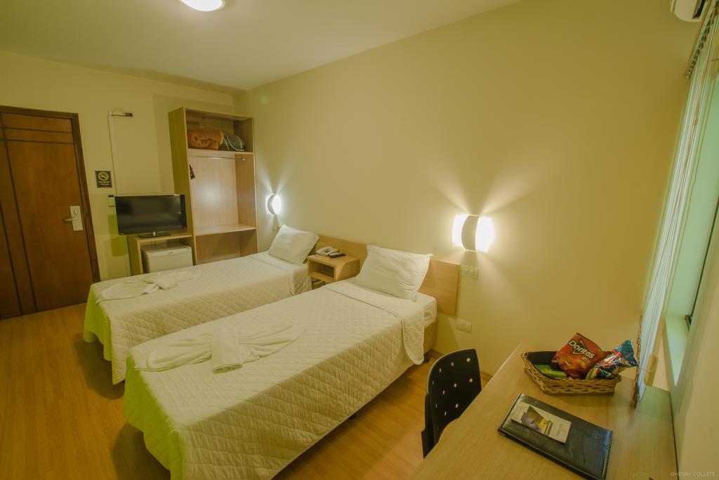 Hotel Dom Thomaz Jaguariaiva ภายนอก รูปภาพ